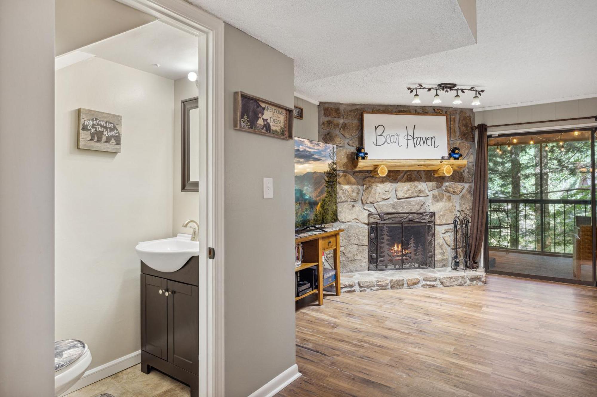 Obear Mountain Is A Newly Updated Condo In Chalet Village Of Gatlinburg! Exteriér fotografie