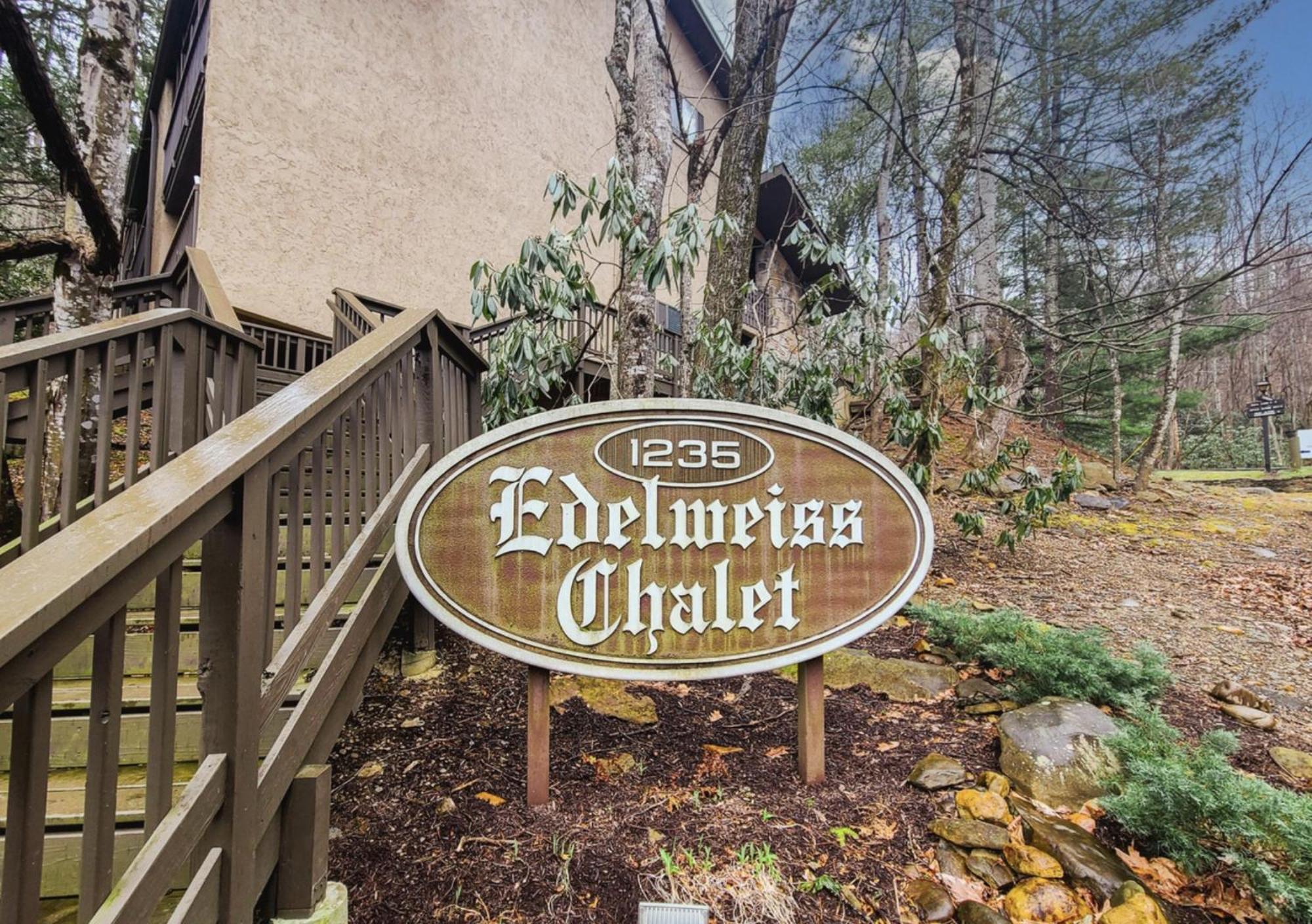 Obear Mountain Is A Newly Updated Condo In Chalet Village Of Gatlinburg! Exteriér fotografie